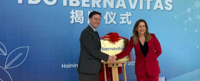 TDG Ibernavitas con la alcaldesa de Zaragoza